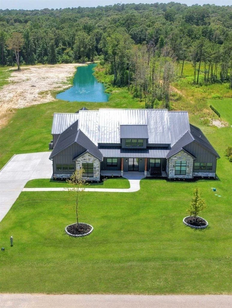 Photo of 150 Quiet Springs Trail