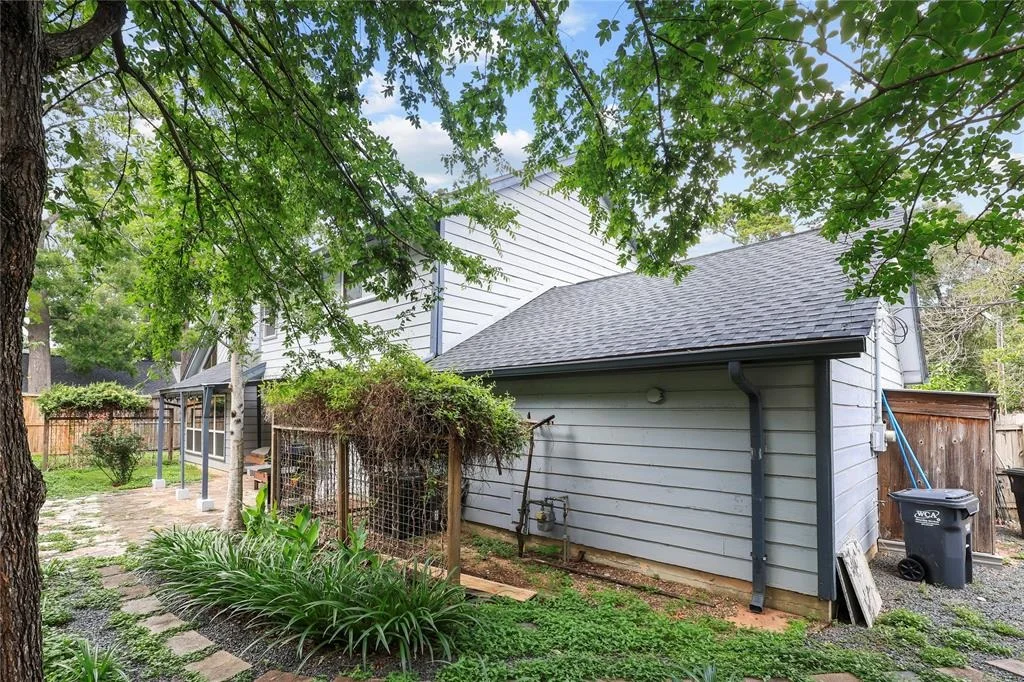 Photo of 1035 Wirt Road