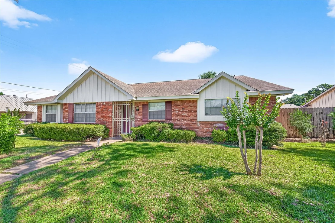 Photo of 8022 Stroud Dr