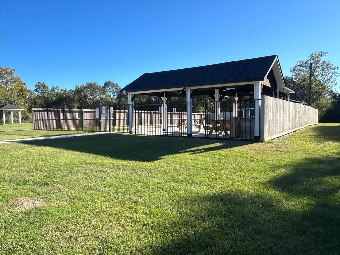 Photo of 24936 Armagh Street