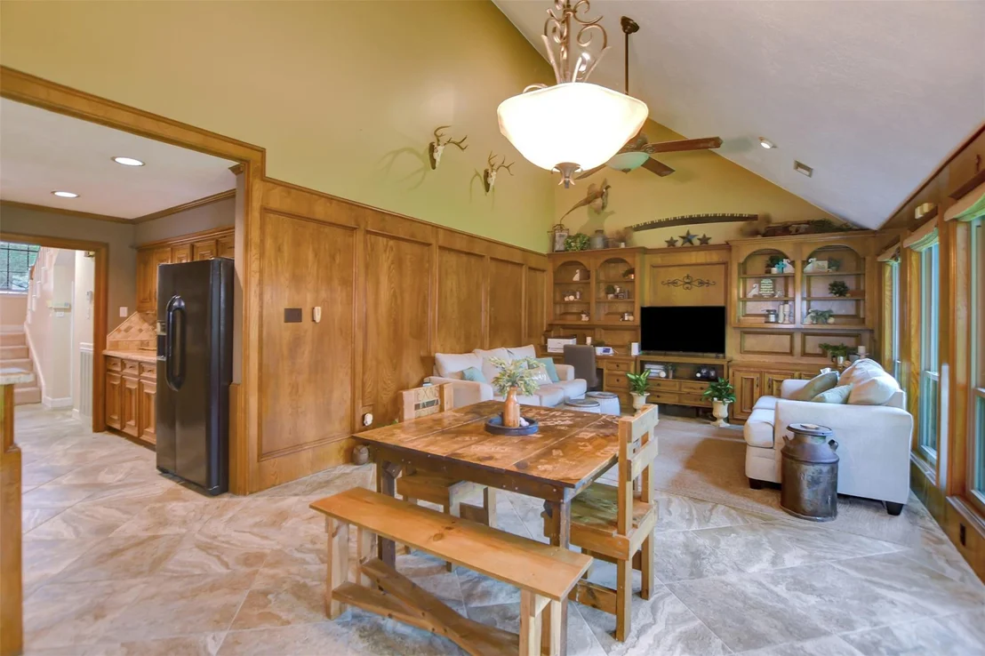 Photo of 15611 Birchview Drive