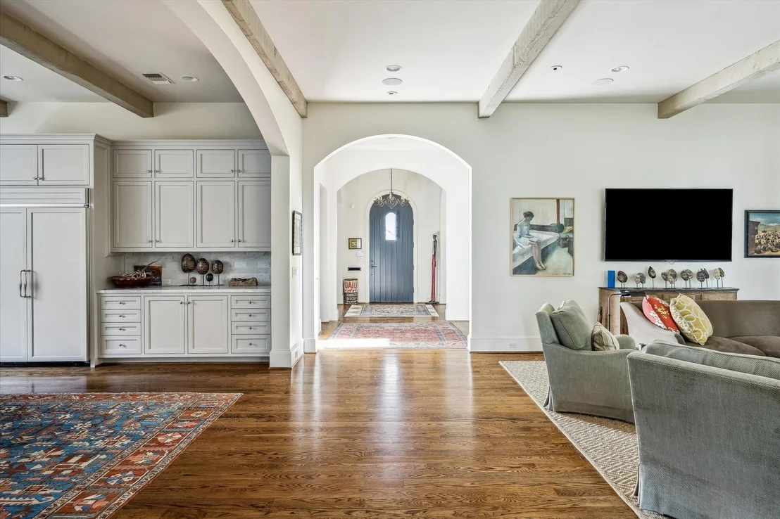 Photo of 2228 Dunstan Road