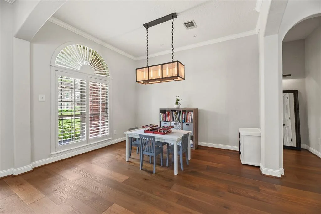 Photo of 18818 Cypress Chateau Drive