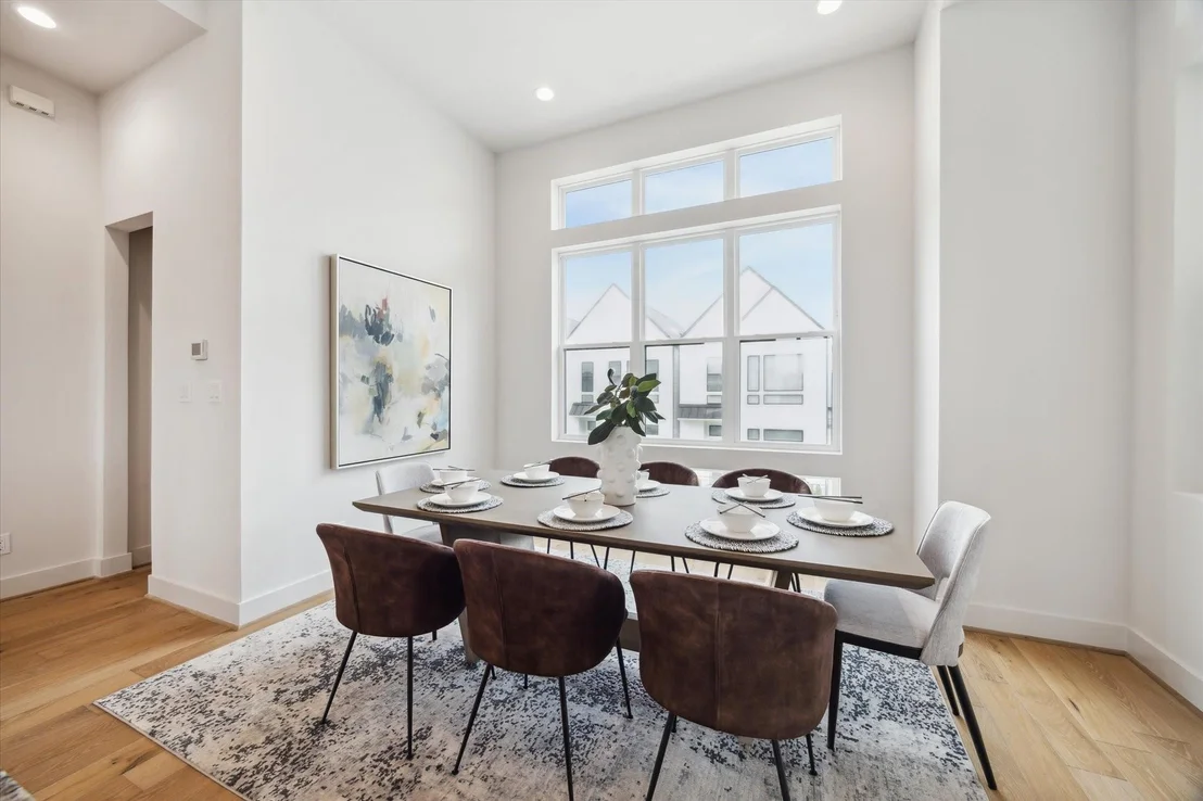 Photo of 2119 Emancipation Avenue