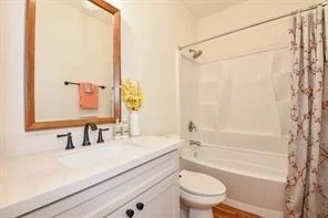 Photo of 1405 Clay Street