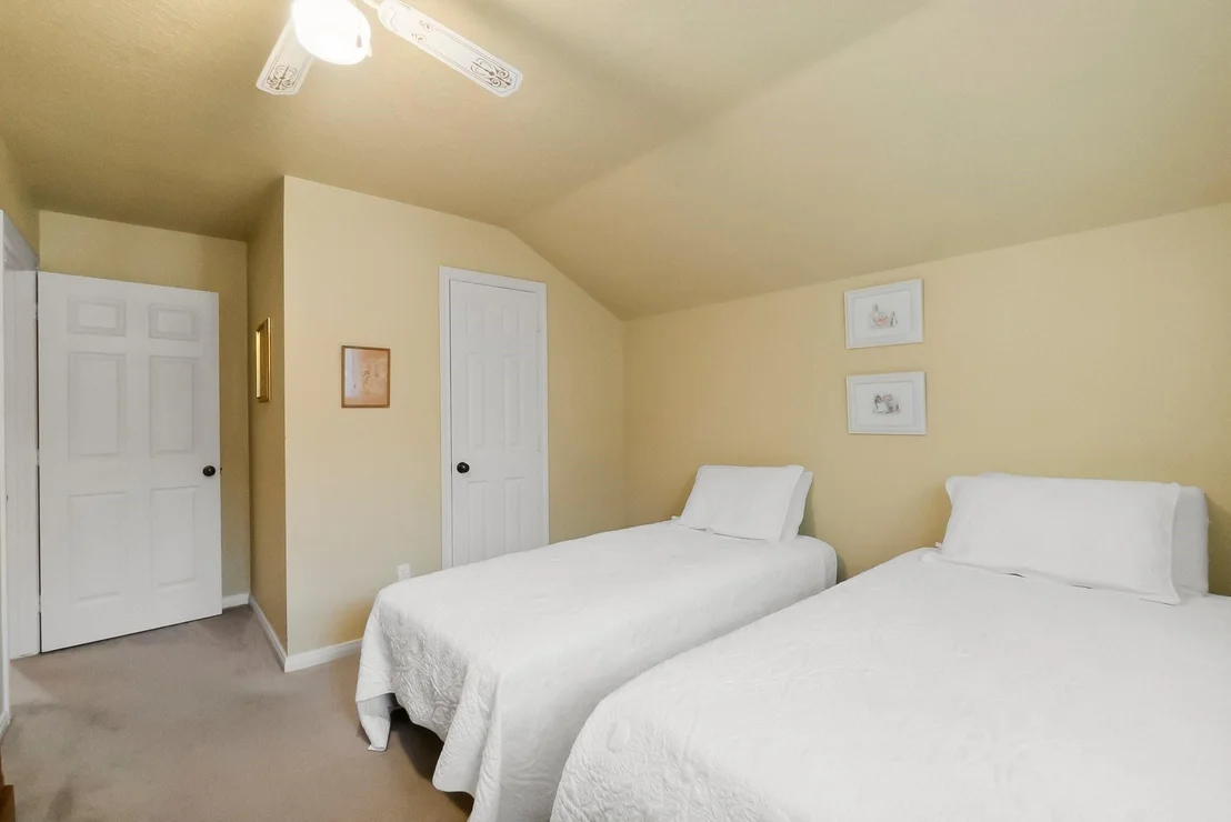 Photo of 292 Apple Valley Drive
