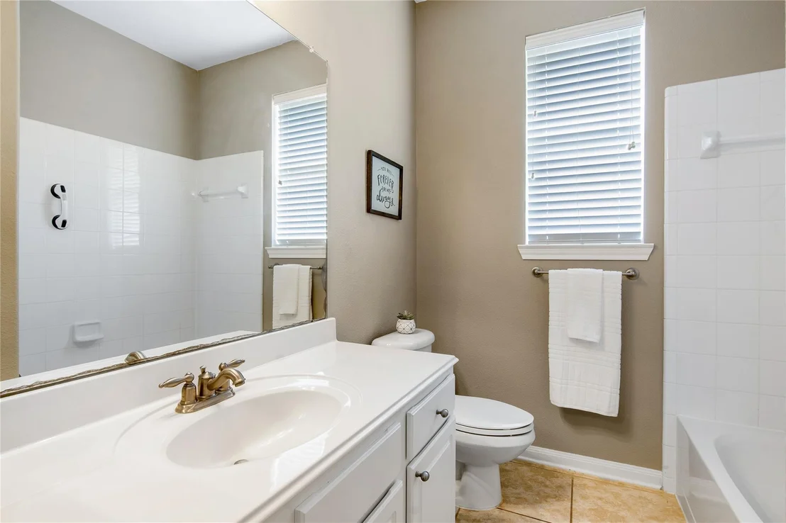 Photo of 21406 Avalon Queen Drive