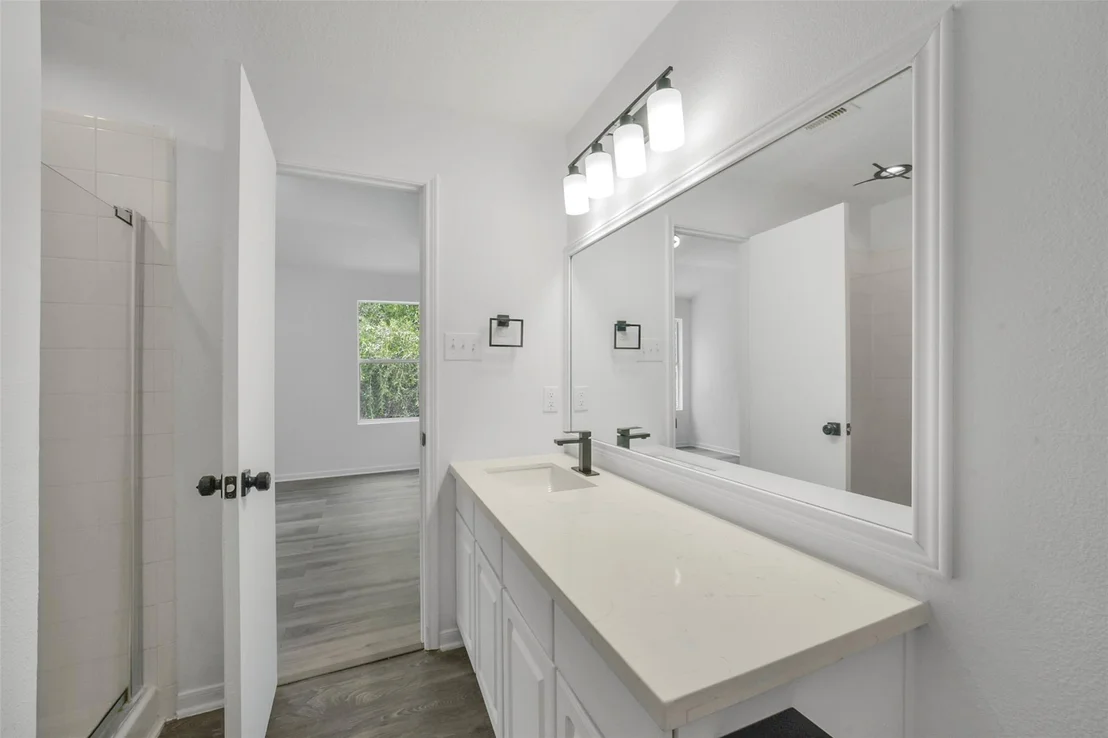 Photo of 2811 Packard Elm Street