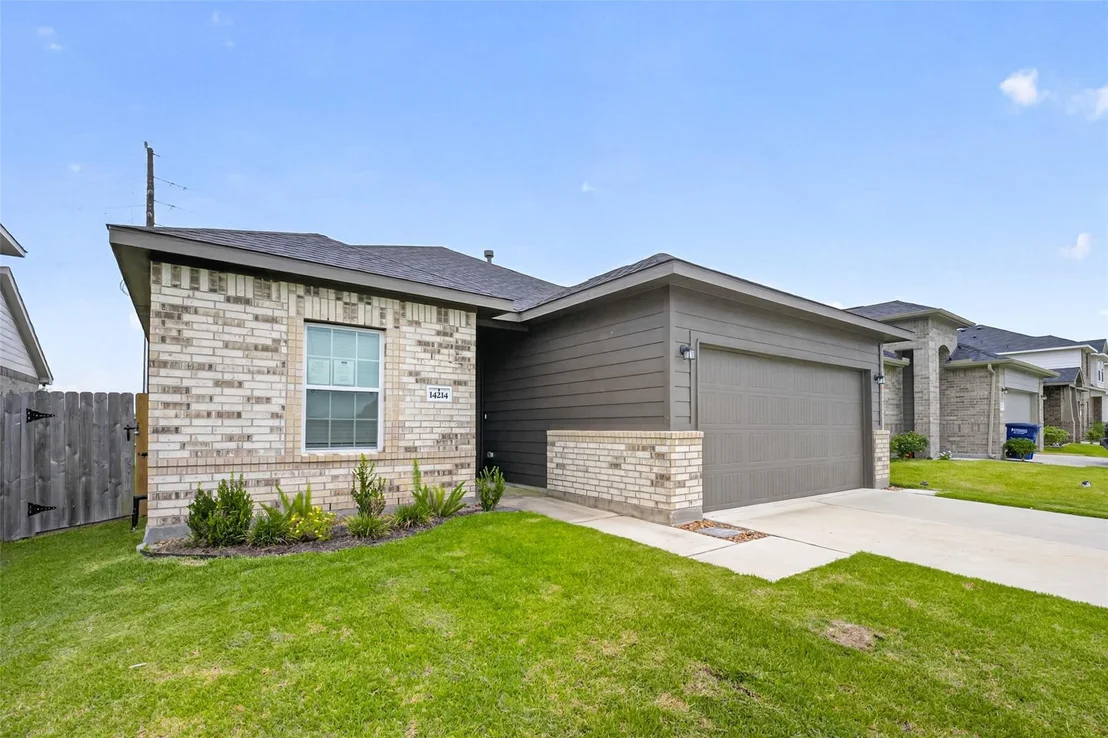 Photo of 14214 Beach Pine Trail