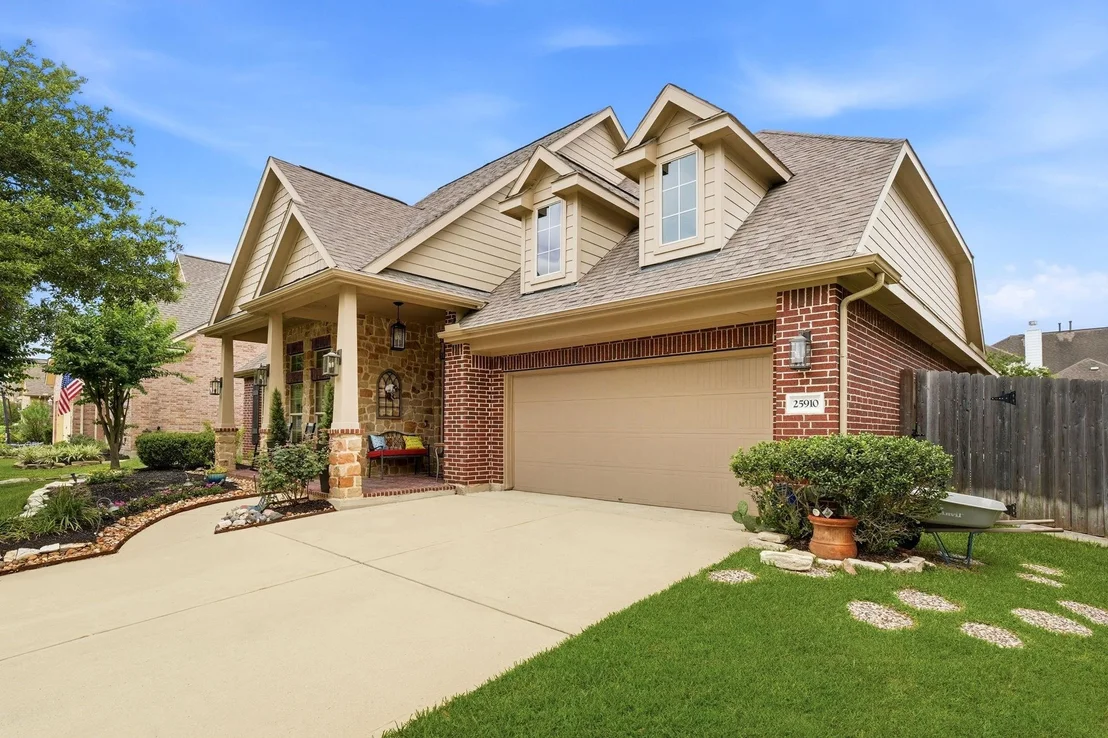 Photo of 25910 Northcrest Drive