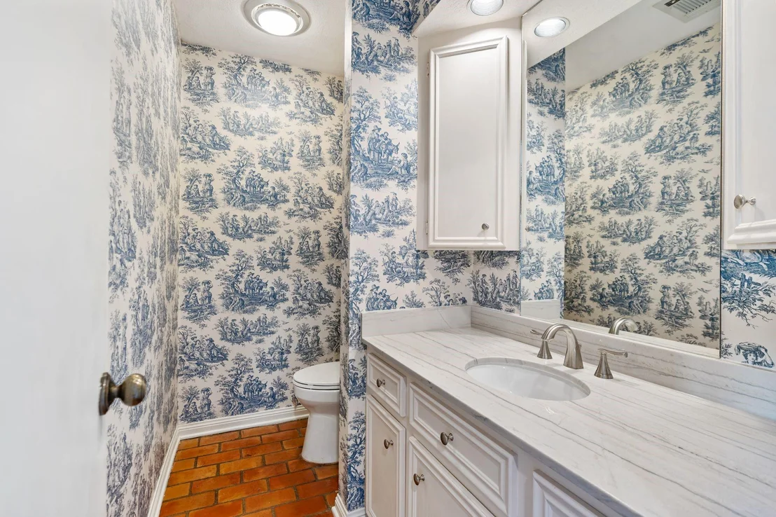Photo of 1811 Briarpark Drive