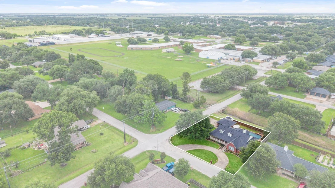 Photo of 9403 Highland Pointe Drive
