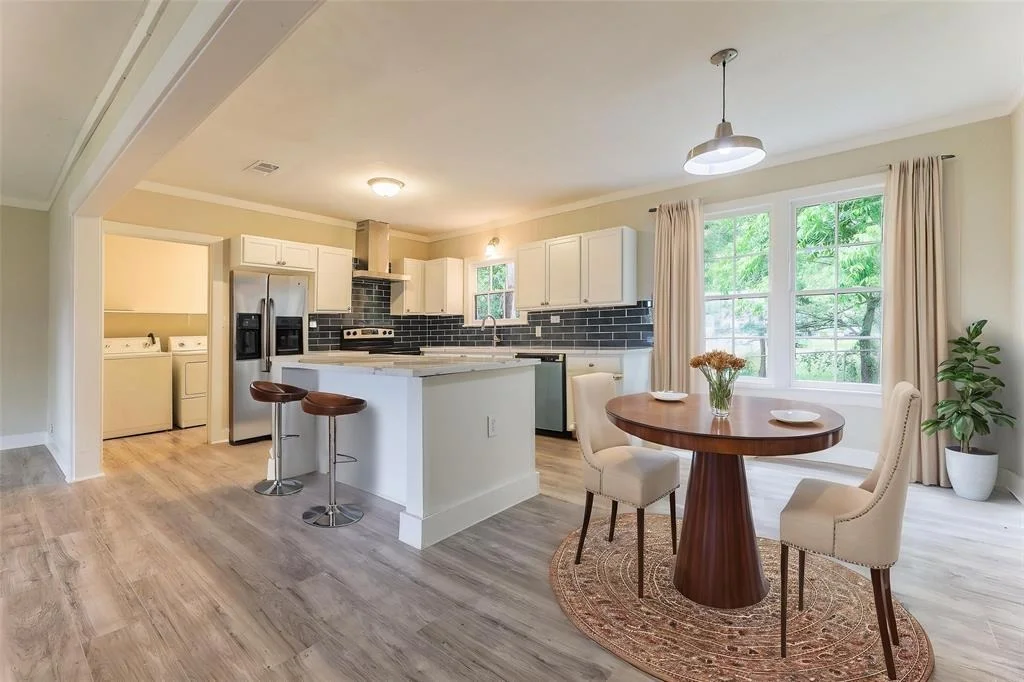 Photo of 208 W Jefferson Street