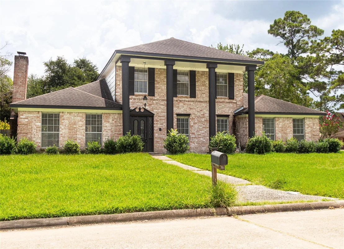Photo of 8002 Hurst Forest Drive