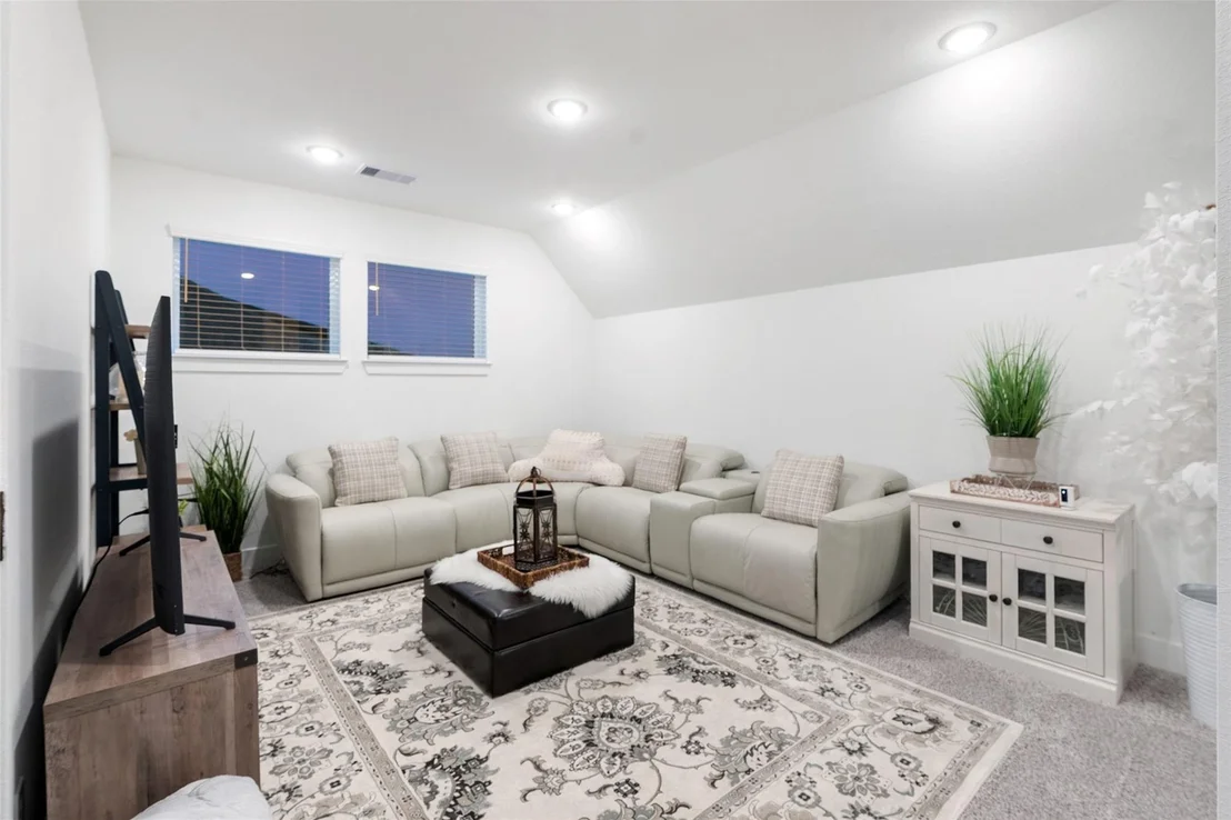 Photo of 323 Blue River Trail