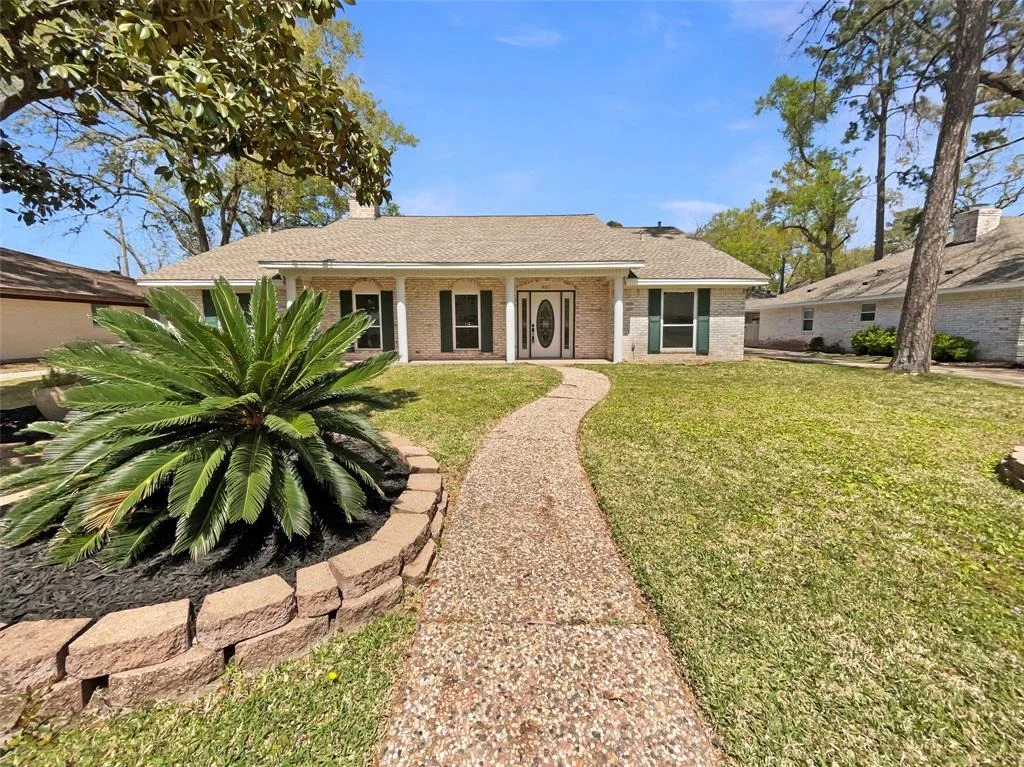 Photo of 907 Kingsbridge Road