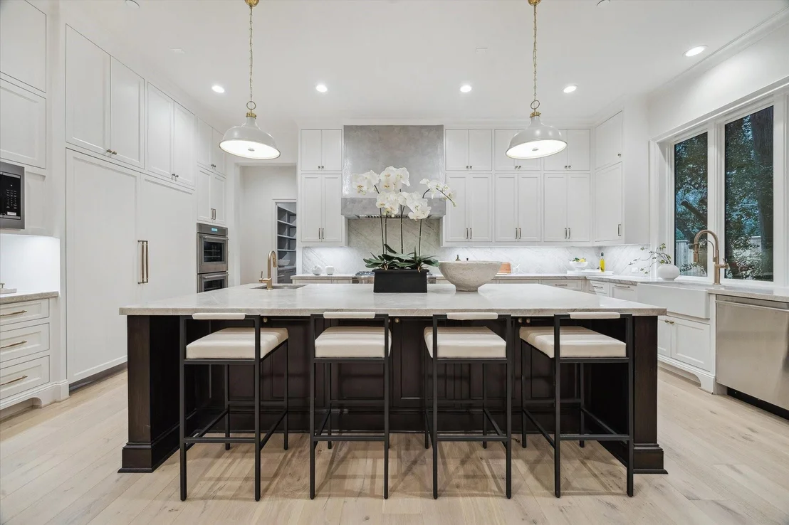 Photo of 1402 Pine Chase Drive
