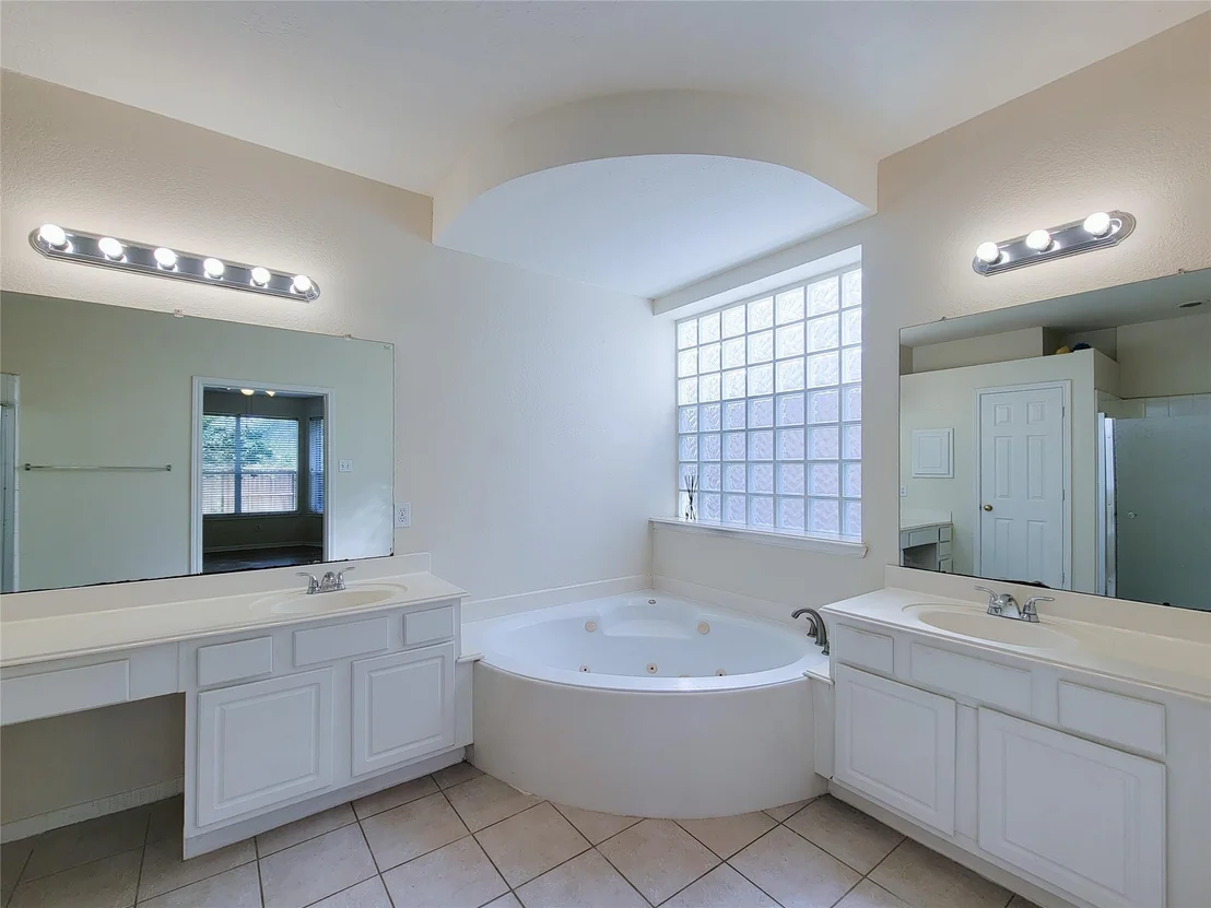 Photo of 17314 Winfield Square