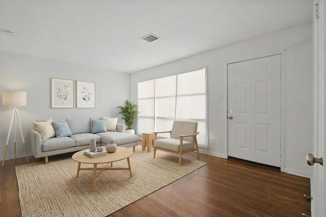 Photo of 4414 Tavenor Lane