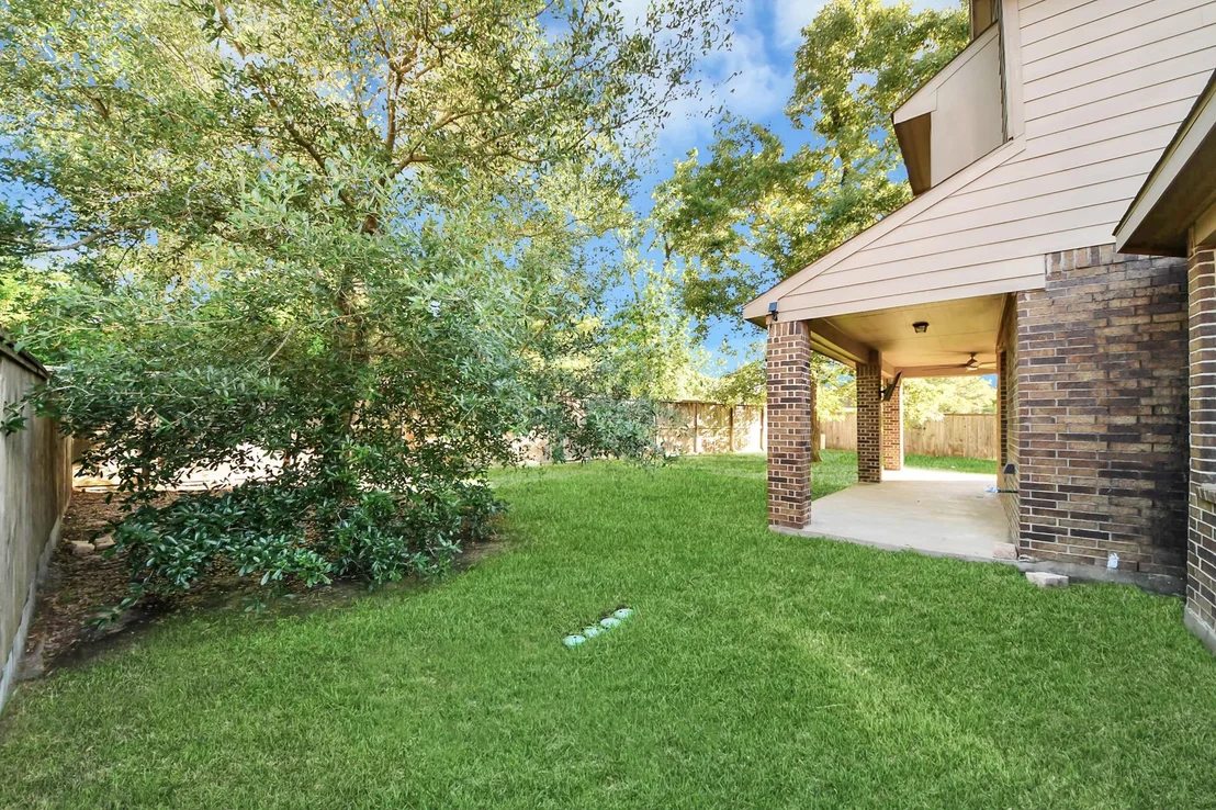 Photo of 143 W Wading Pond Circle