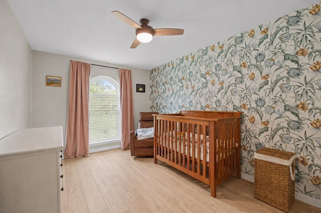 Photo of 16119 La Avenida Drive
