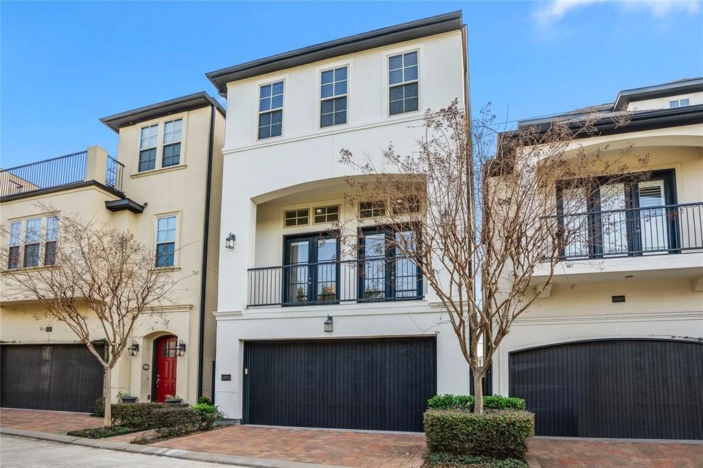 Photo of 10913 Upland Park