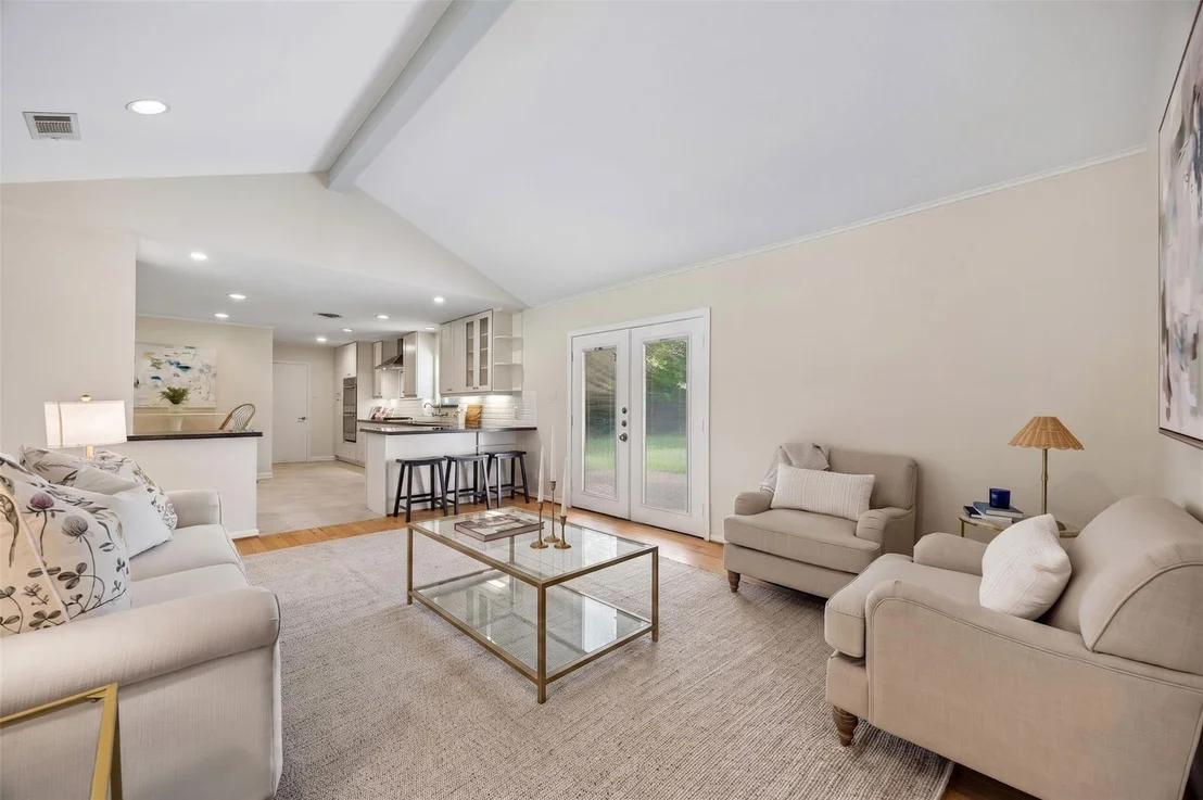 Photo of 8922 Springview Lane