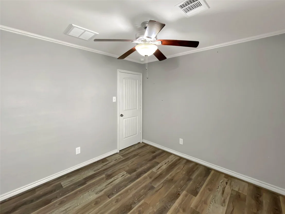 Photo of 10307 Solitude Way