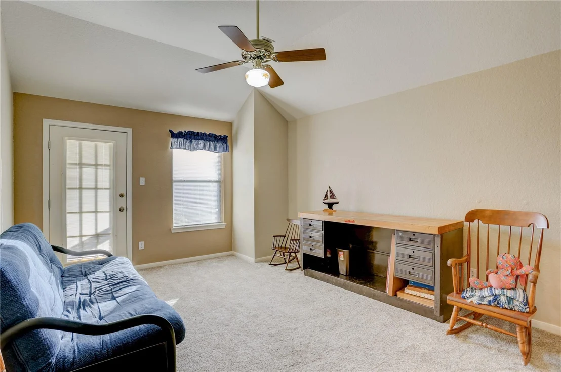 Photo of 2807 Red Oak Lane