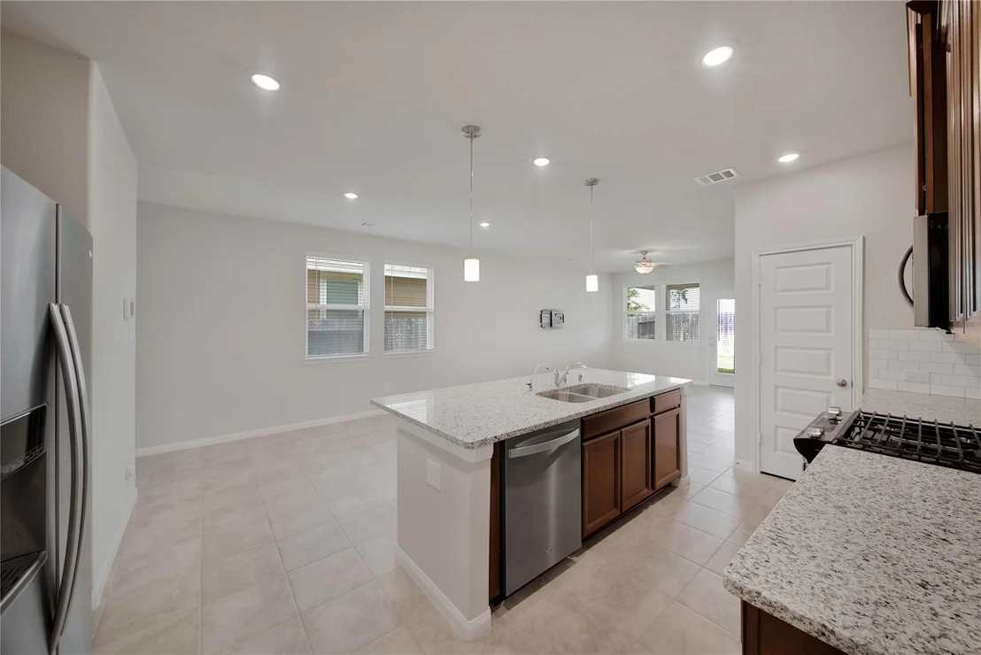 Photo of 7080 Silverleaf Oak Street