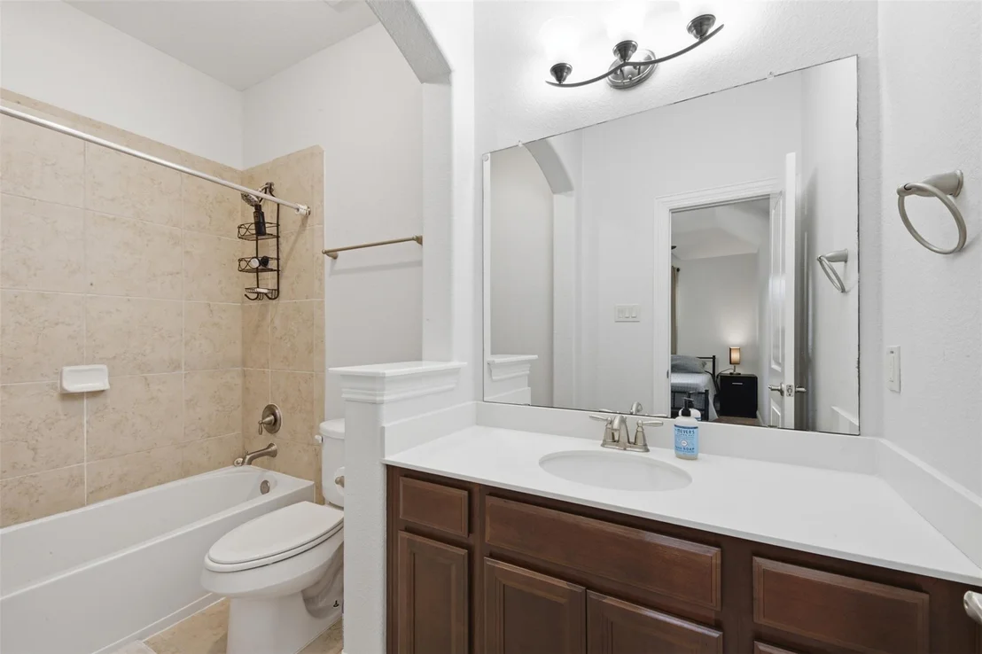 Photo of 15823 Pine Country Boulevard