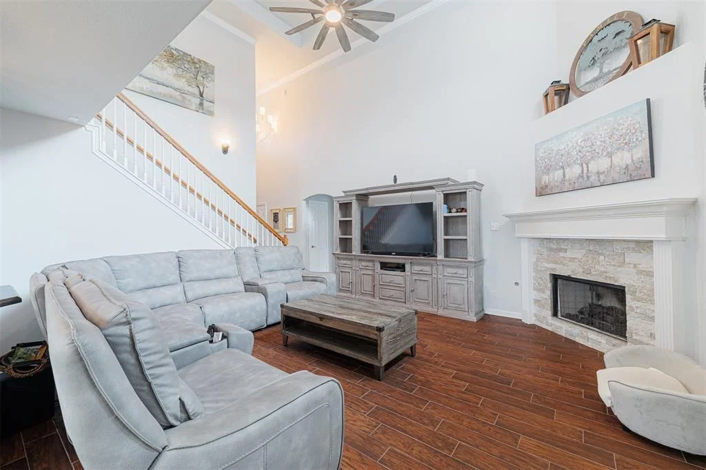 Photo of 5902 Deerfield Court