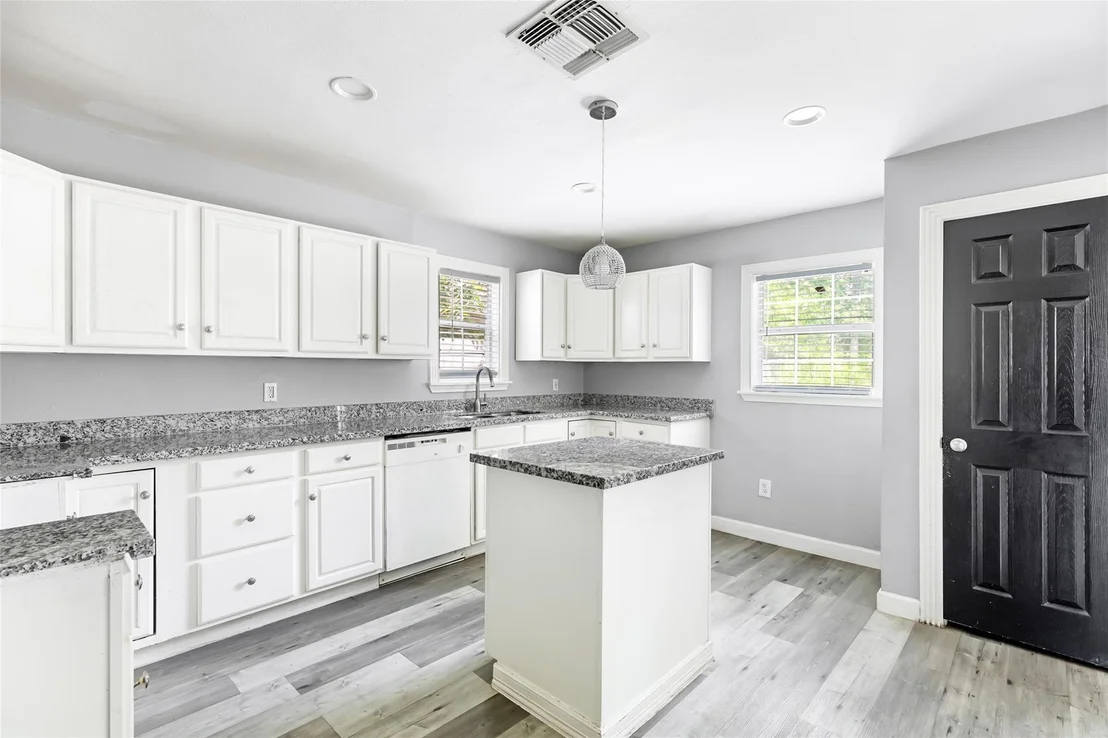 Photo of 2105 Marshall Street