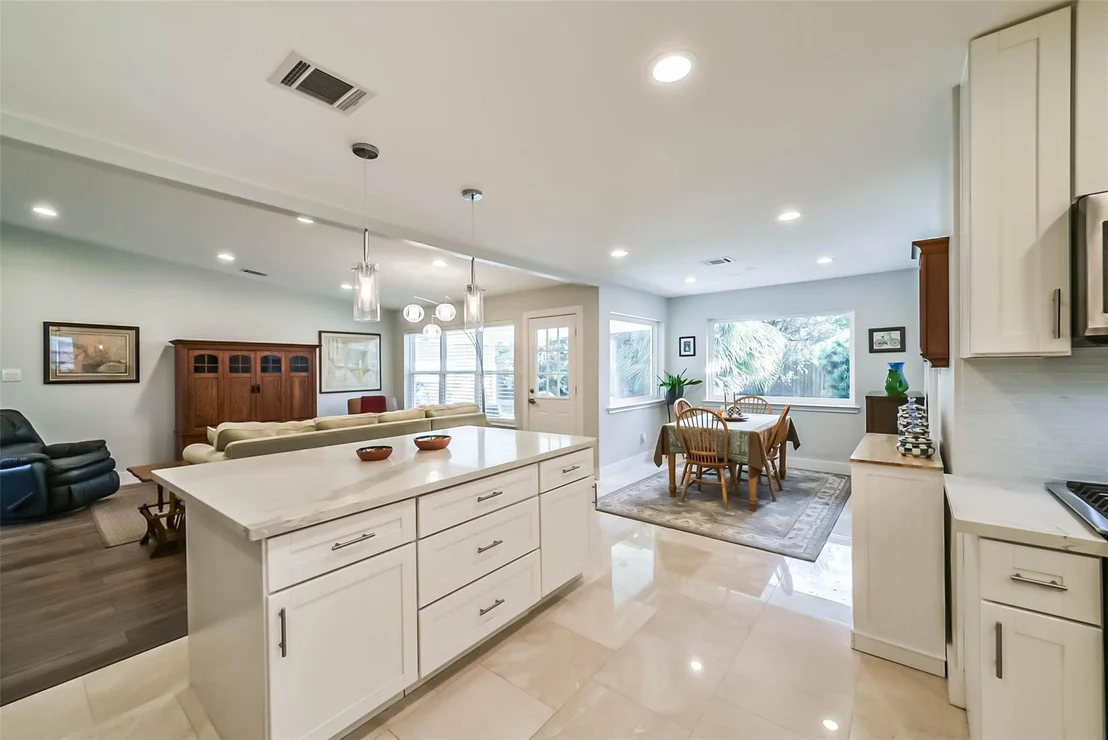 Photo of 5731 Grape Street