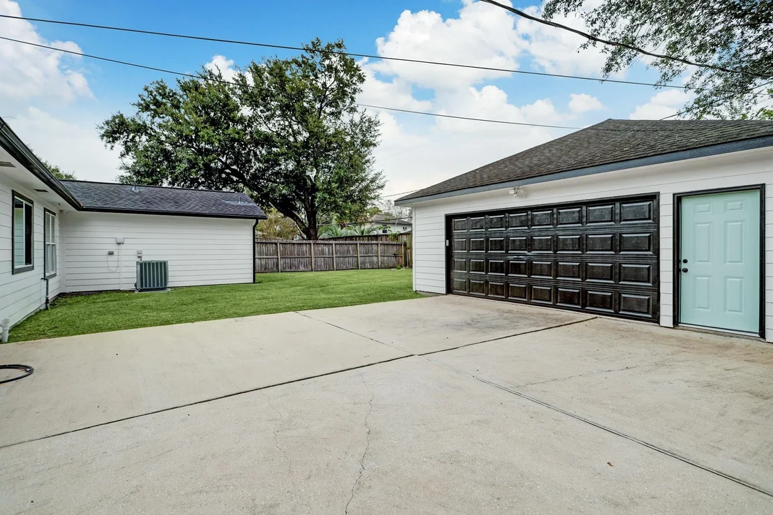 Photo of 4405 Tonawanda Drive