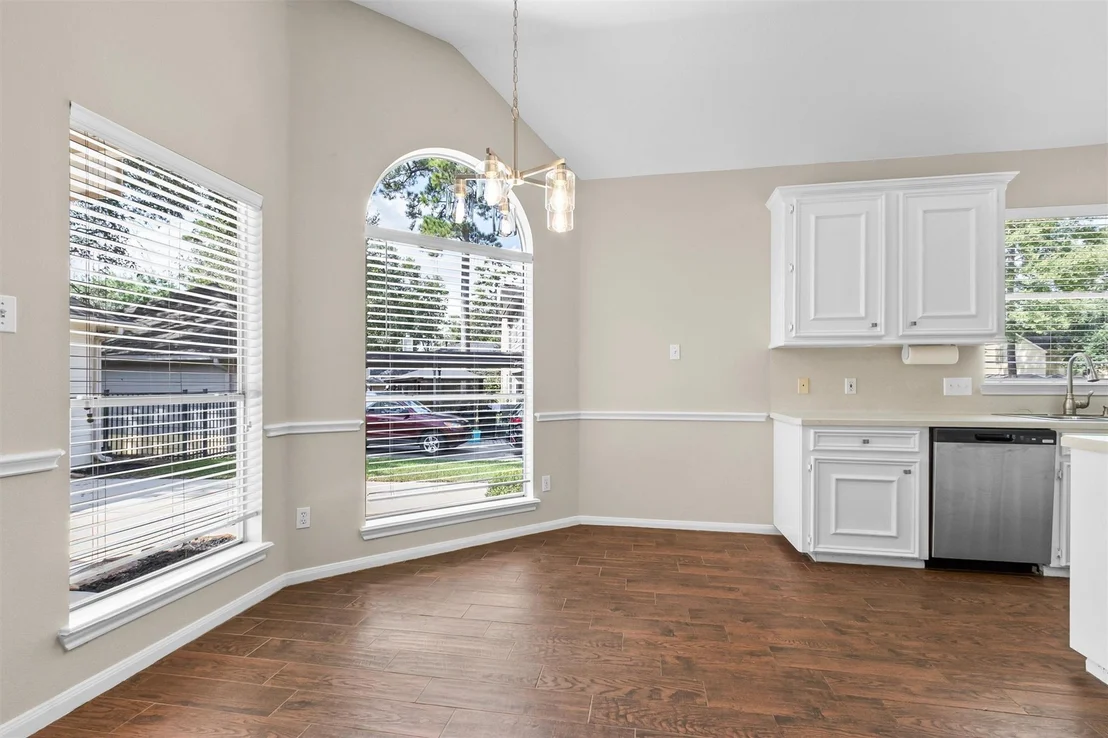 Photo of 712 Forest Lane Drive