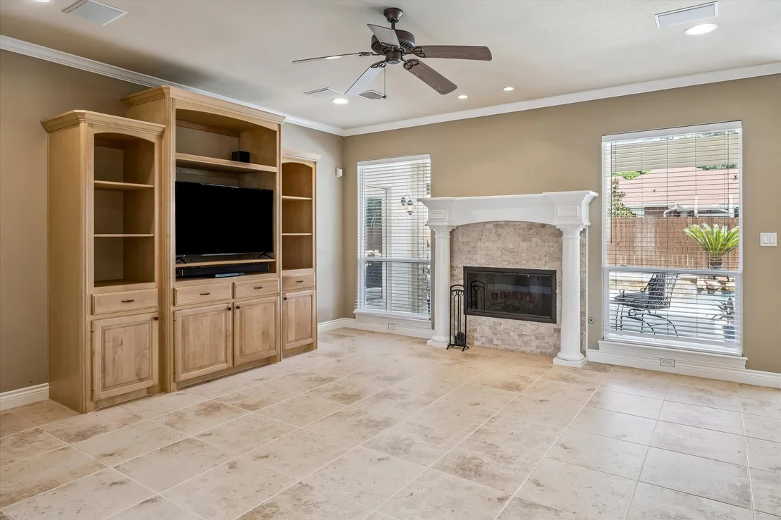 Photo of 17412 Waterview Drive