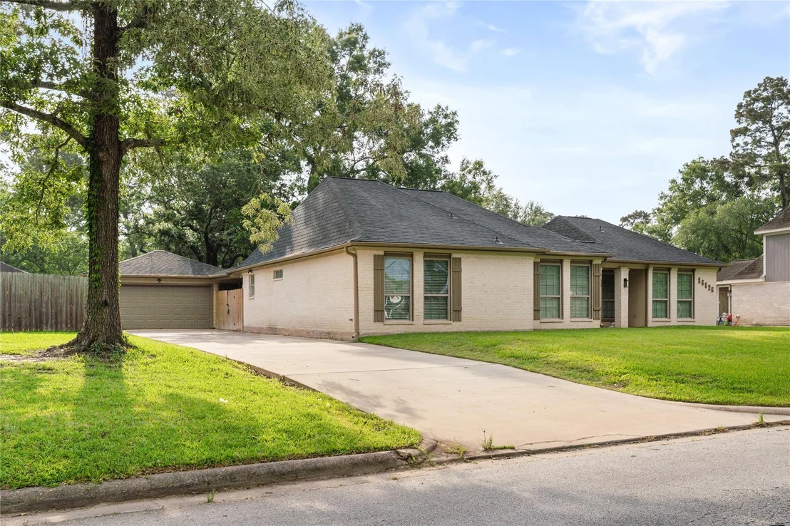 Photo of 16126 Spinnaker Drive