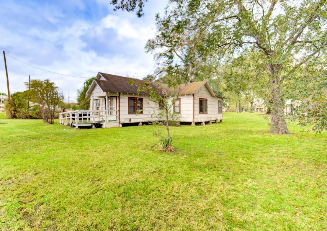 Photo of 8109 Main Street