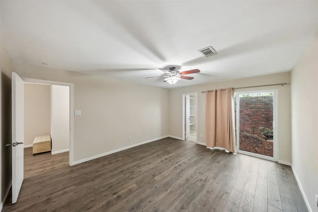 Photo of 1926 Maple Lakes Drive