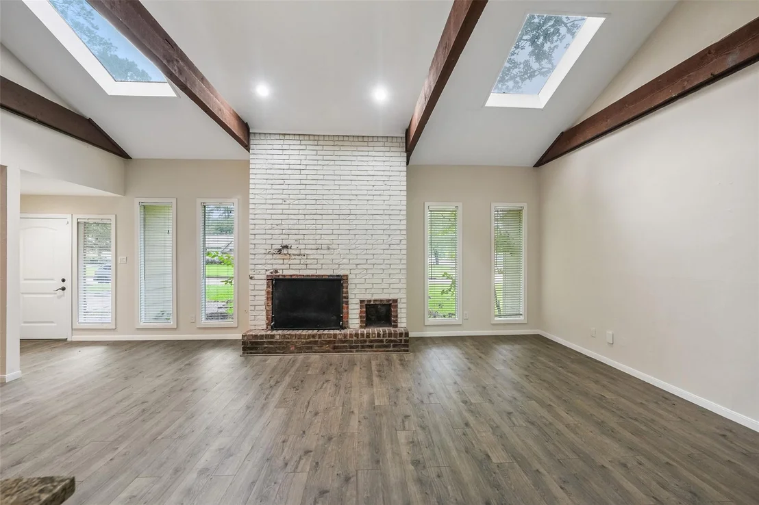 Photo of 1926 Maple Lakes Drive