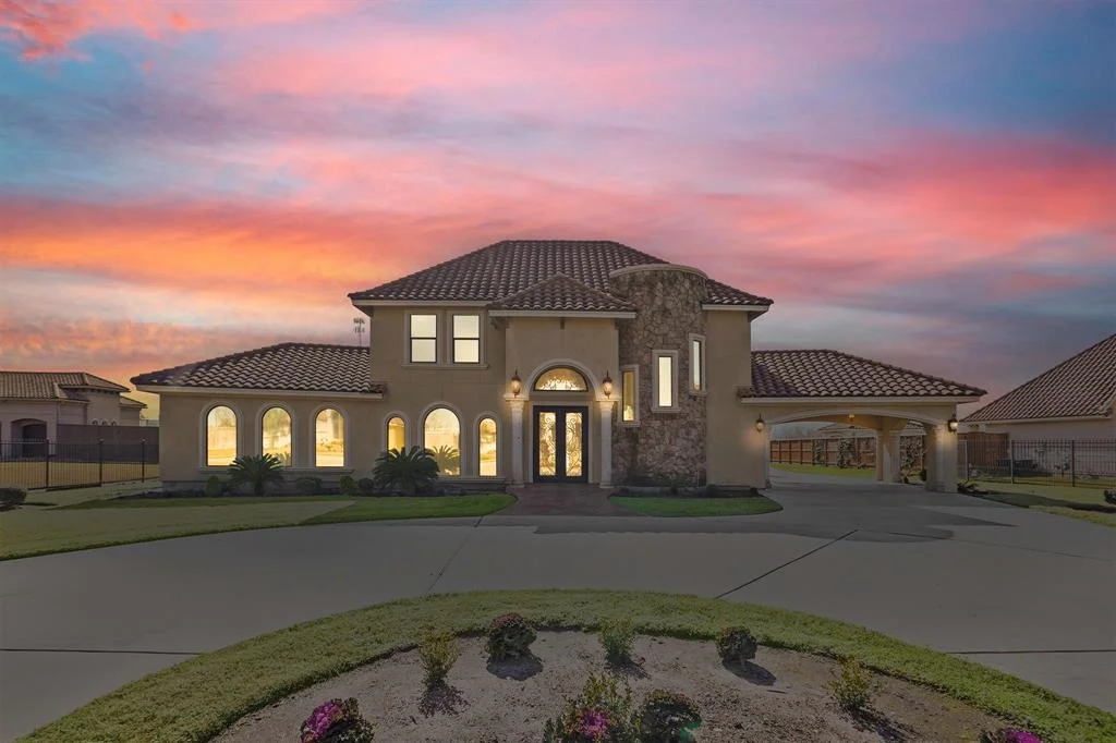 Photo of 16110 Rodale Drive