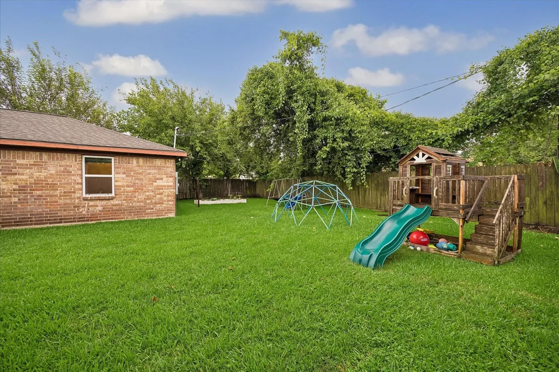 Photo of 1122 Sunny Drive