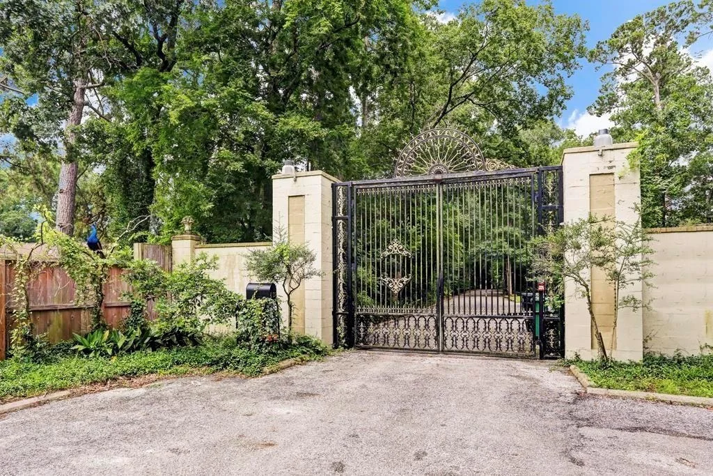 Photo of 415 White Wing Lane