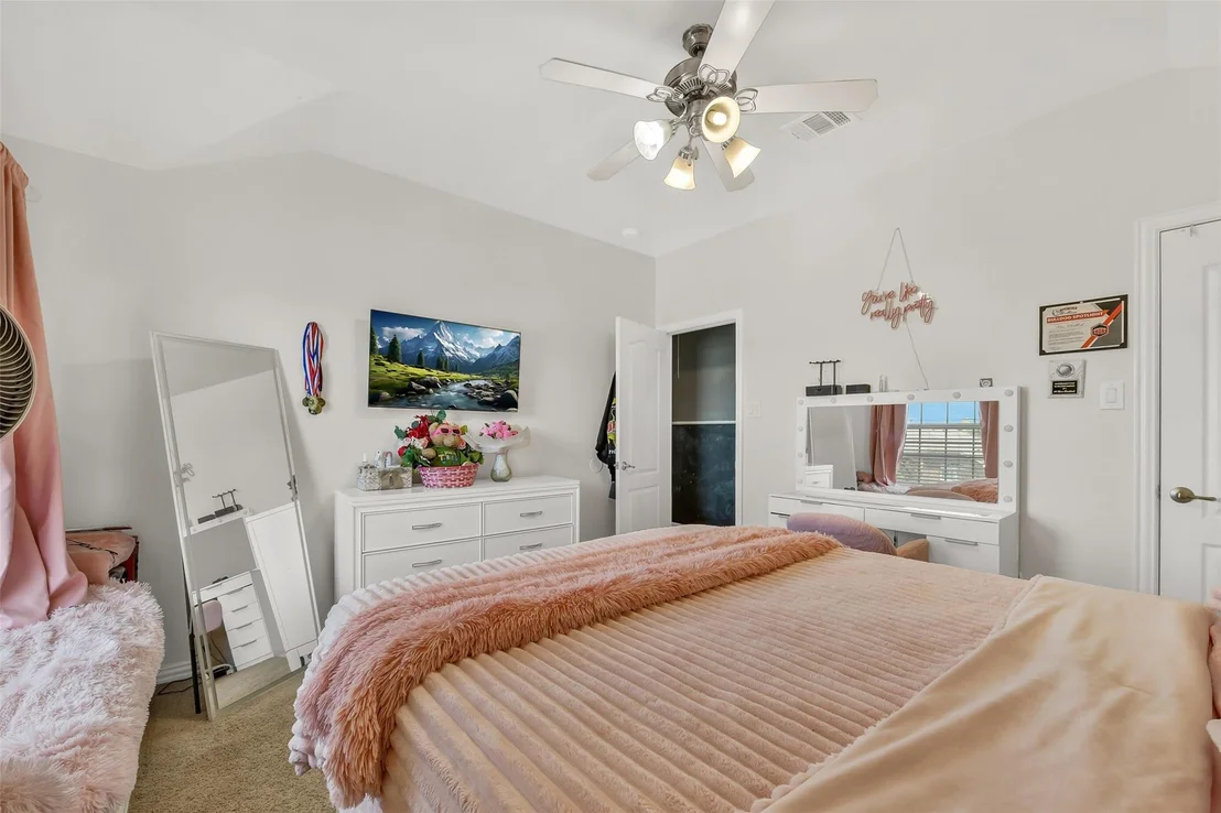 Photo of 410 Havenstone Lane