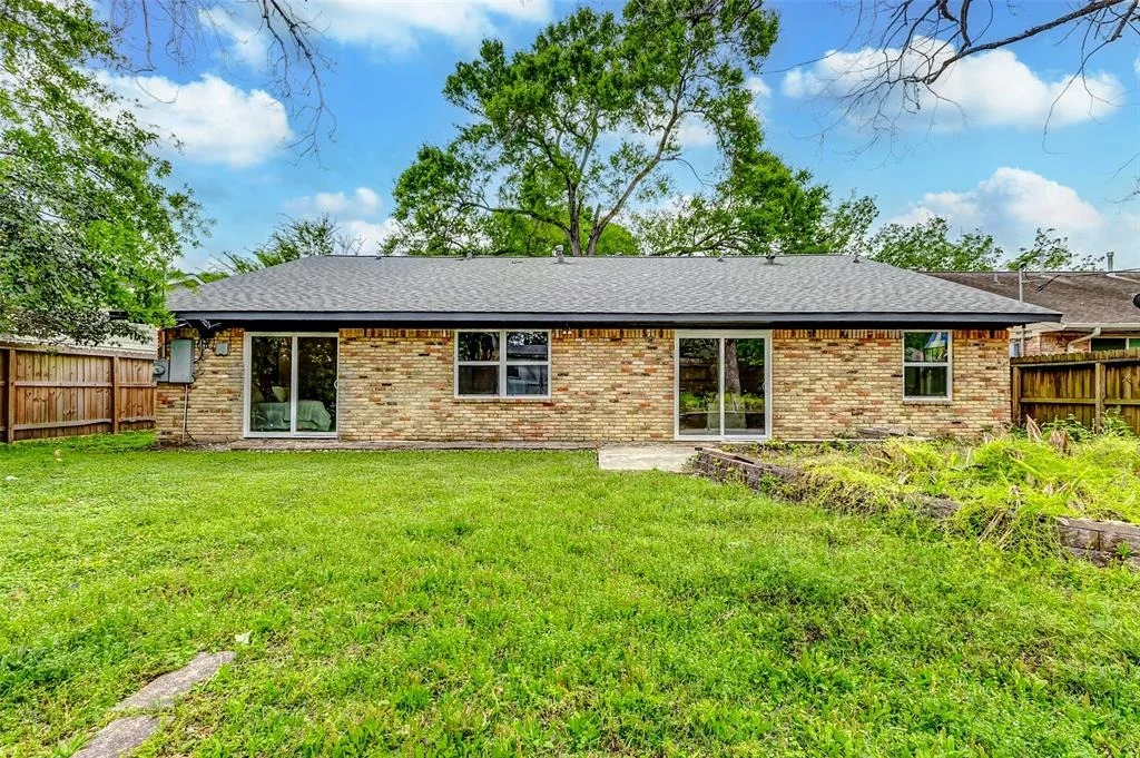 Photo of 6018 Benning Drive