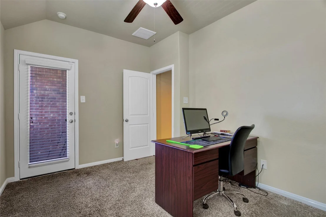 Photo of 1242 S Maple Drive