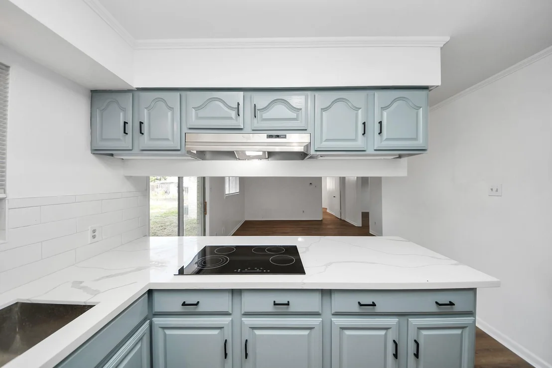 Photo of 1102 Helms Road