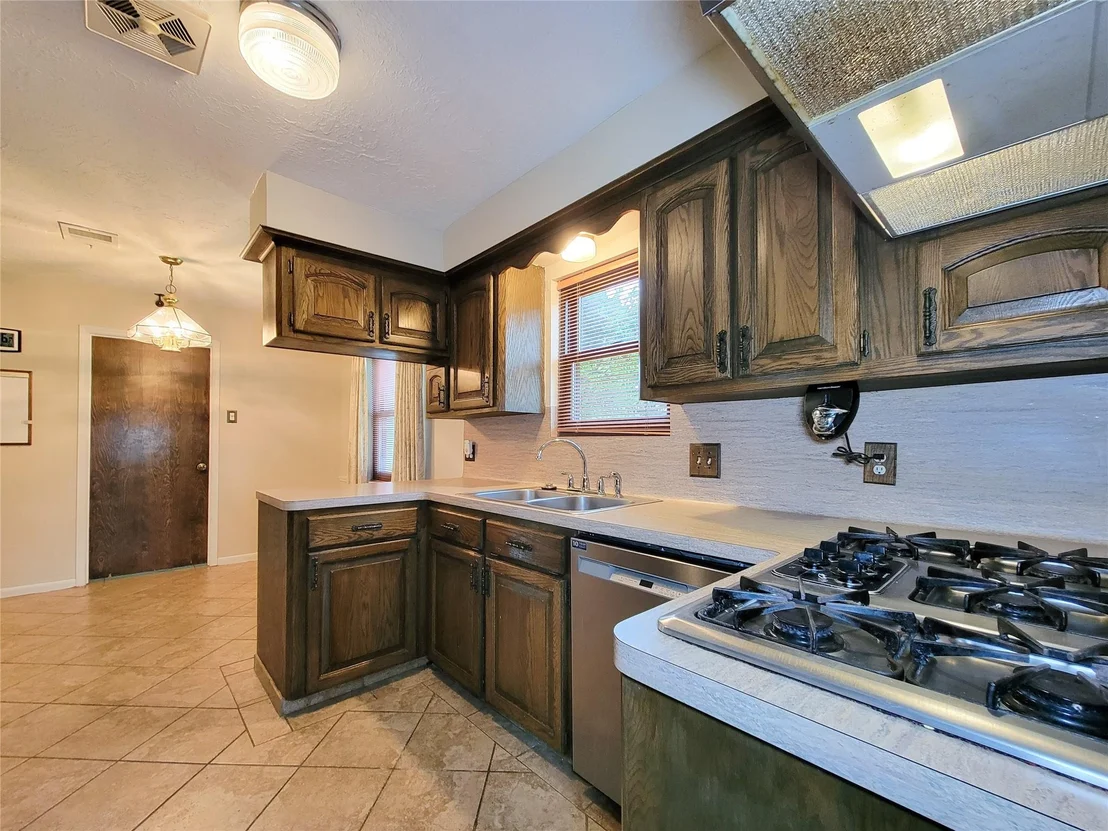 Photo of 9202 Benning Drive