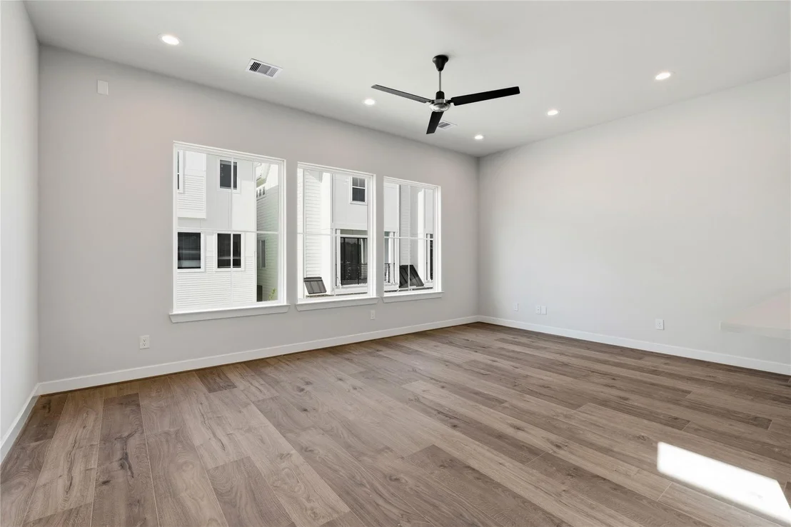 Photo of 3909 Willowbend Point Drive